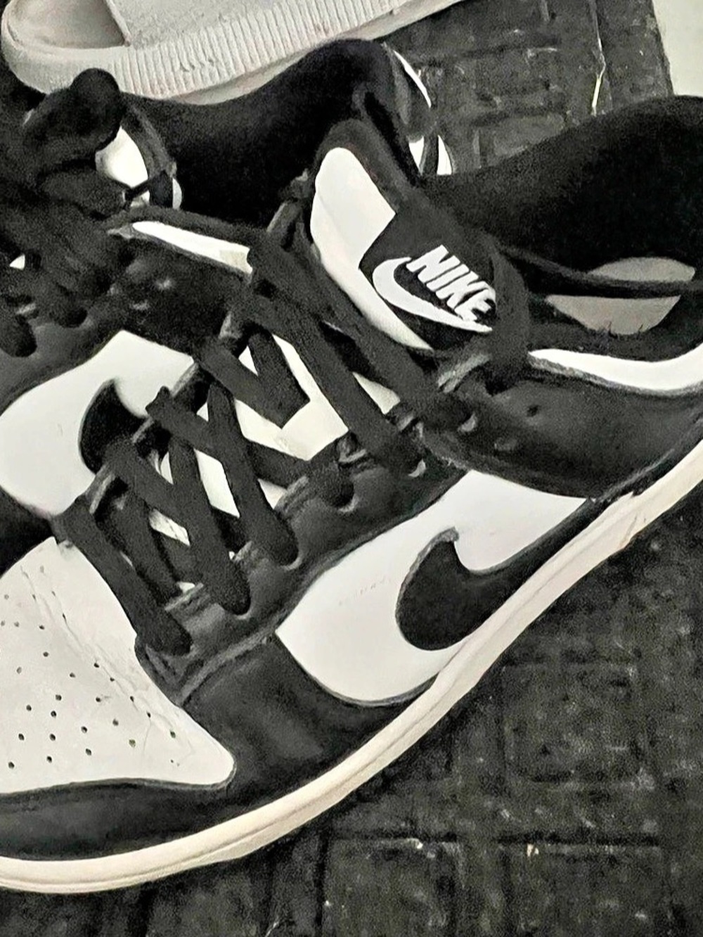 Nike Dunk Low Retro Black White Panda Sneakers
